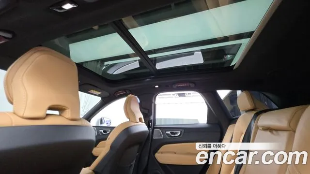 Volvo XC60 2nd Gen — Фото автомобиля 24