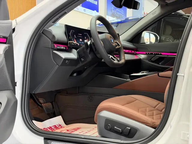BMW 5 Series — Фото автомобиля 7