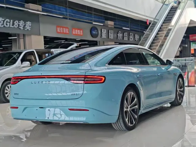 Luxeed S7 — Фото автомобиля 4