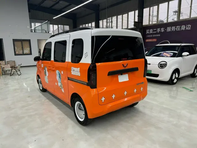 Wuling Zhiguang NEV — Фото автомобиля 6