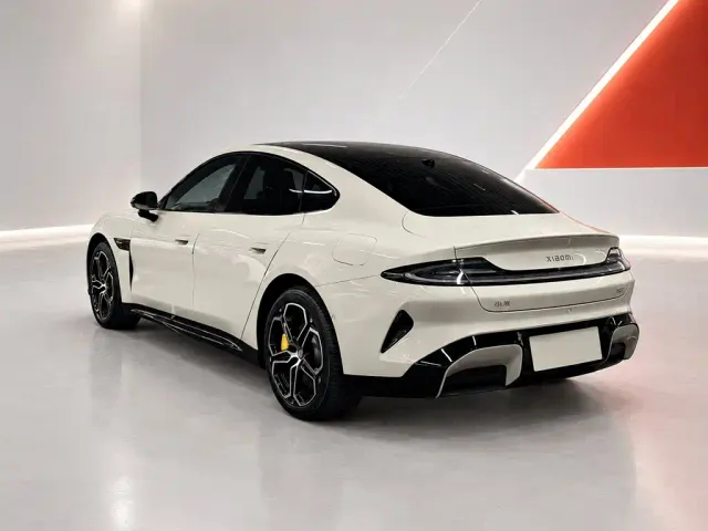 Xiaomi SU7 — Фото автомобиля 4