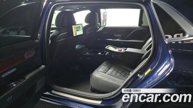 Genesis G90 Бензин 3.5 Turbo e-S/C AWD LWB — Фото автомобиля 11