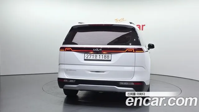 Kia Canival Carnival 4 поколение Дизель 9 мест Prestige — Фото автомобиля 4