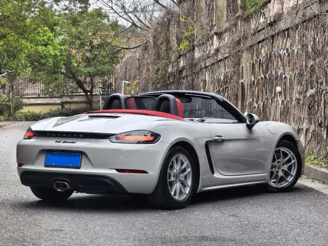 Porsche 718 — Фото автомобиля 16