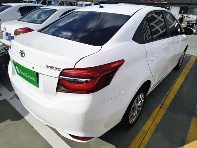 Toyota Vios — Фото автомобиля 6