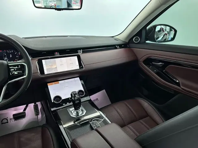Land Rover Range Rover Evoque 2021 Range Rover Evoque L 249PS R-Dynamic First Edition Launch Edition — Фото автомобиля 19