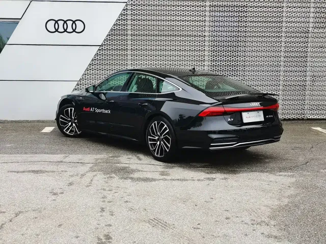 Audi A7 — Фото автомобиля 4