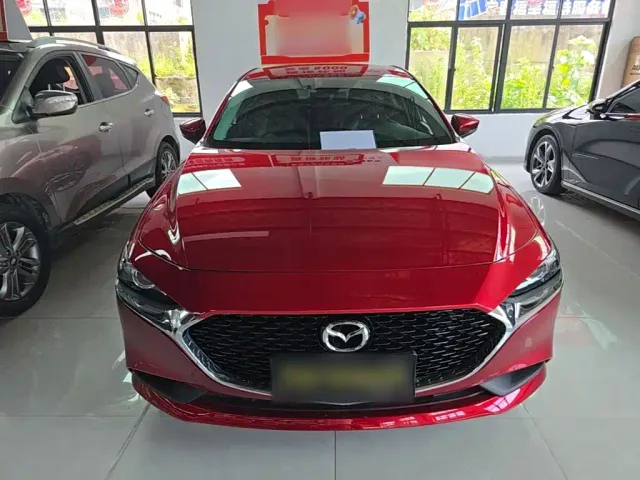 Mazda Axela — Фото автомобиля 2