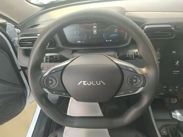 Dongfeng Yixuan — Фото автомобиля 10
