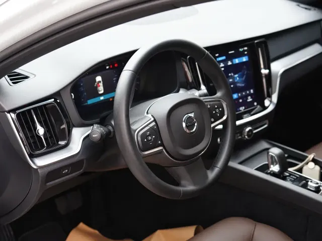 Volvo S60 — Фото автомобиля 17
