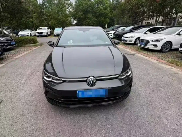Volkswagen Golf 2023 280TSI DSG R-Line Lite — Фото автомобиля 2