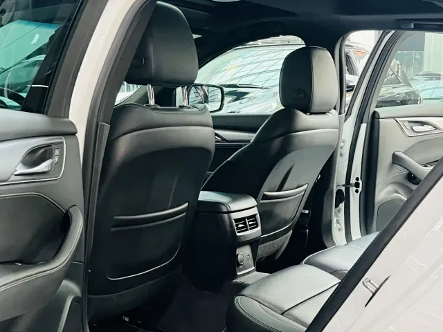 Cadillac CT5 — Фото автомобиля 6