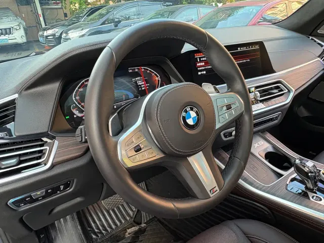 BMW X5 — Фото автомобиля 14