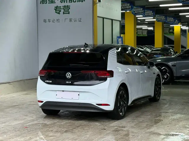 Volkswagen ID.3 — Фото автомобиля 7