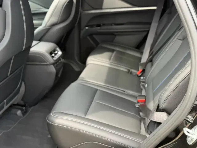 Cadillac XT5 — Фото автомобиля 9