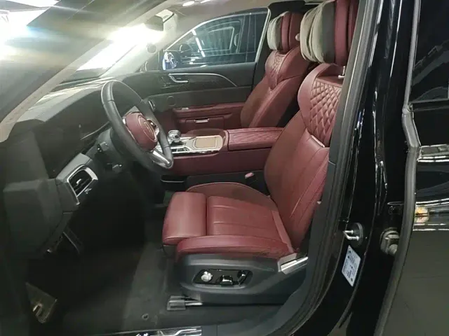 Hongqi E-HS9 — Фото автомобиля 14