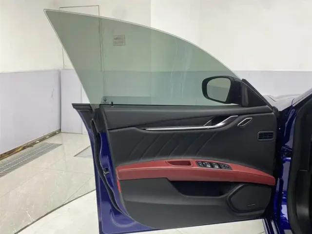 Maserati Ghibli — Фото автомобиля 27