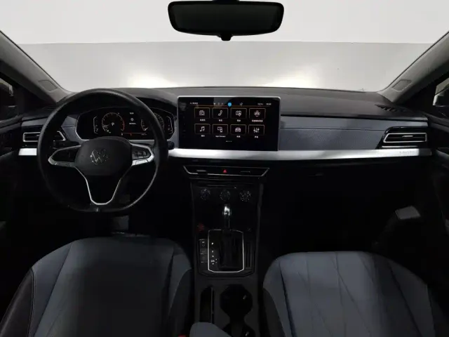 Volkswagen Lavida — Фото автомобиля 5