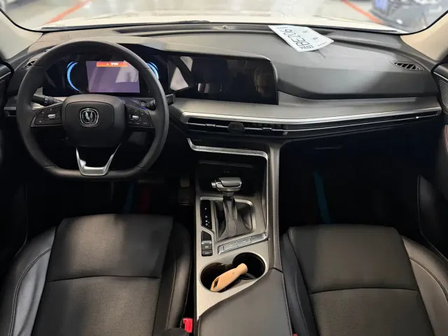 Changan CS35 Plus — Фото автомобиля 9