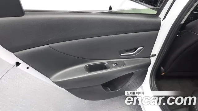 Hyundai AVANTE Avante (CN7) 1.6 LPi (Для проката) — Фото автомобиля 25