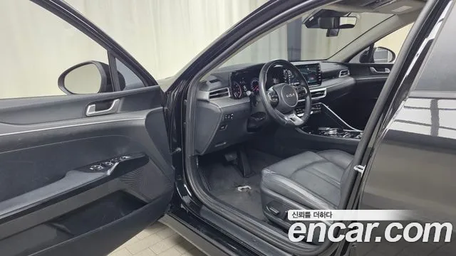 Kia K5 Generation 3 — Фото автомобиля 15