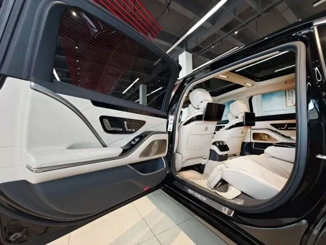 Mercedes-Benz Maybach S-Class — Фото автомобиля 14