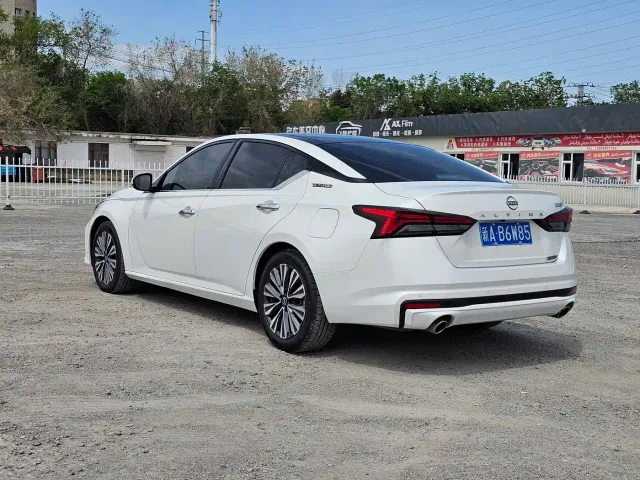 Nissan Teana — Фото автомобиля 7