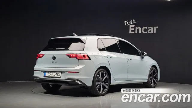 Фотография автомобиля — Volkswagen Golf Generation 8