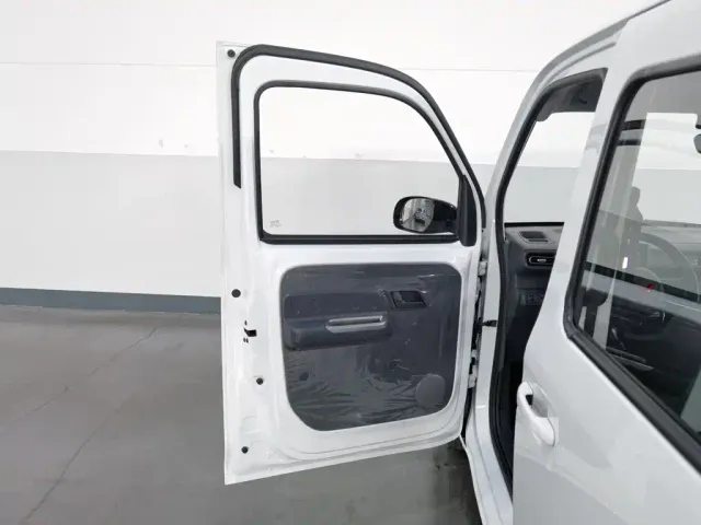 Wuling Zhiguang NEV — Фото автомобиля 8