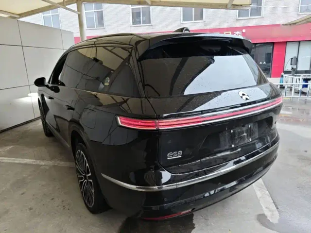 NIO NIO ES8 2025 Base Model — Фото автомобиля 4
