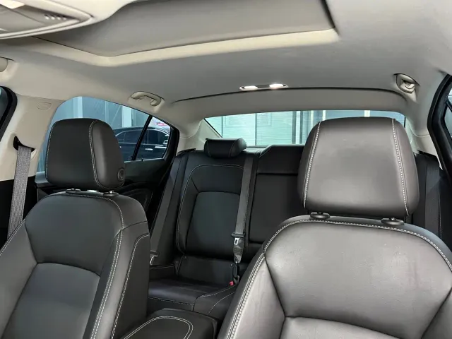 Buick Regal — Фото автомобиля 13