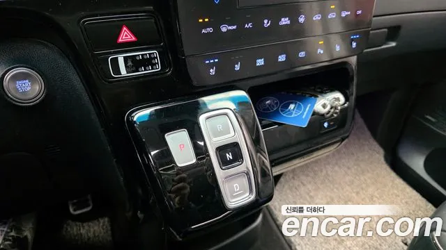 Hyundai Staria Staria 4WD Lounge 9 мест — Фото автомобиля 9