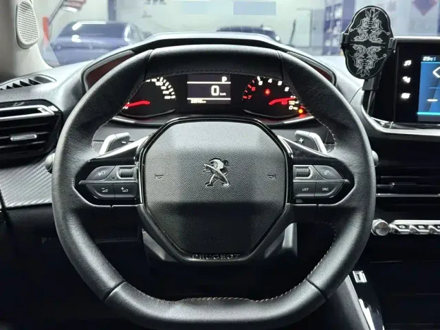 Peugeot 2008 — Фото автомобиля 6