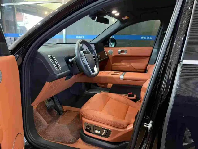 Li Auto L7 — Фото автомобиля 4