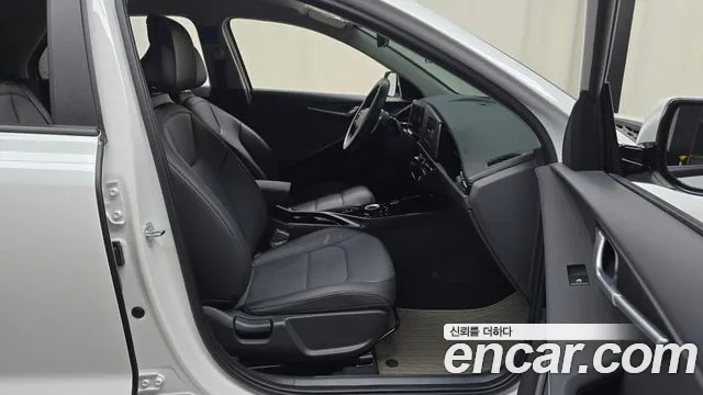 Kia Niro The All New — Фото автомобиля 16