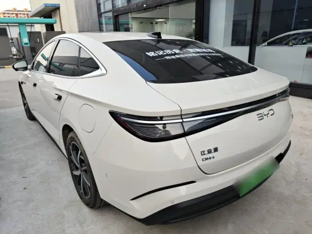 BYD Seal 07 DM-i — Фото автомобиля 4