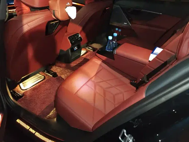 BMW 5 Series — Фото автомобиля 10