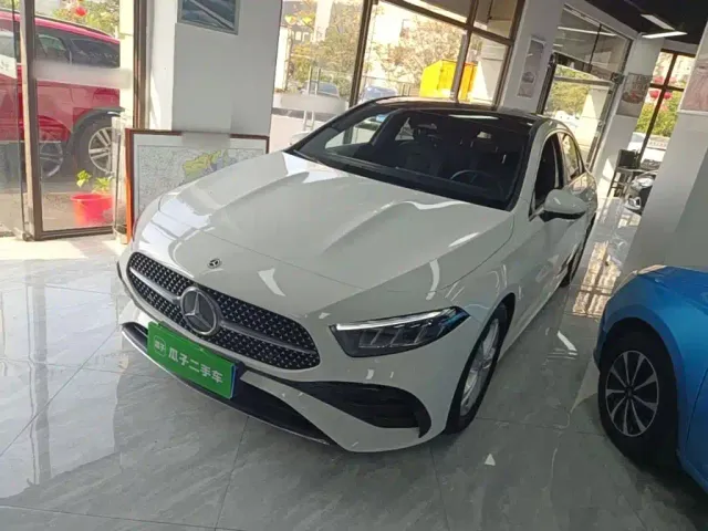 Фотография автомобиля — Mercedes-Benz A-Class