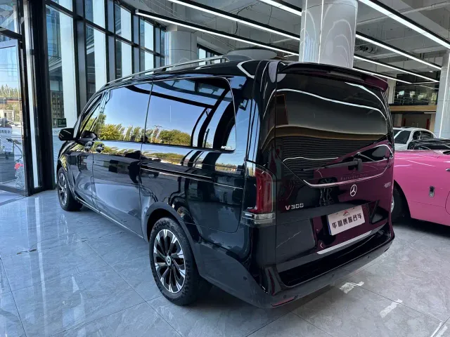 Mercedes-Benz V-Class — Фото автомобиля 14