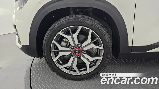 Kia Seltos — Фото автомобиля 5