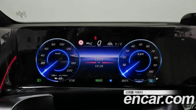 Mercedes-Benz EQB — Фото автомобиля 8