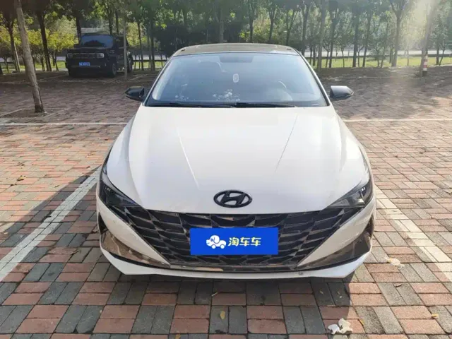 Hyundai Elantra — Фото автомобиля 2
