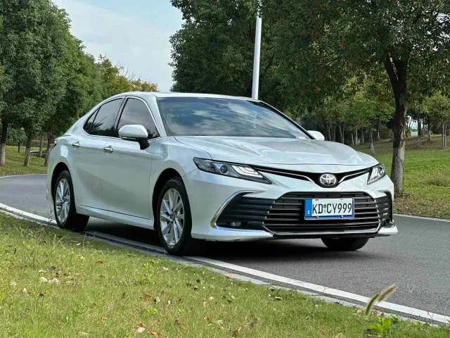 Toyota Camry — Фото автомобиля 3