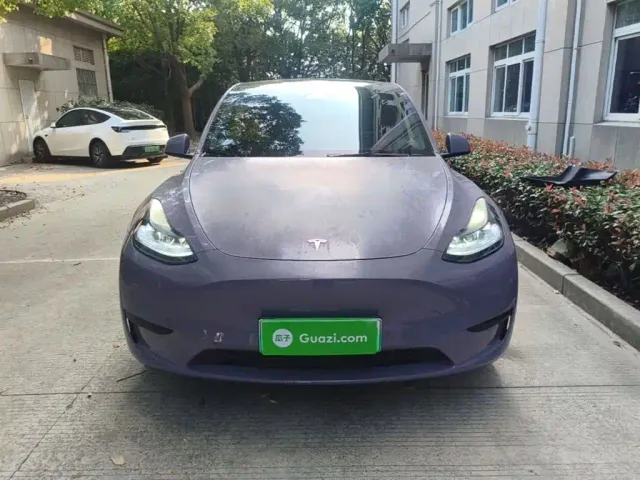Tesla Model Y — Фото автомобиля 2