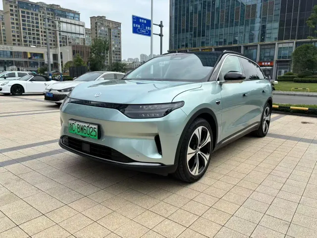 Leapmotor C11 — Фото автомобиля 2