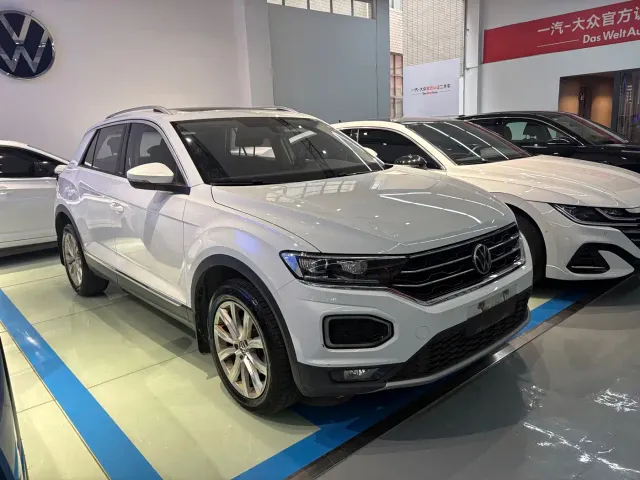 Volkswagen T-Roc — Фото автомобиля 8