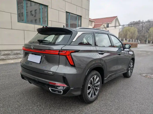 Changan CS75 Plus — Фото автомобиля 10