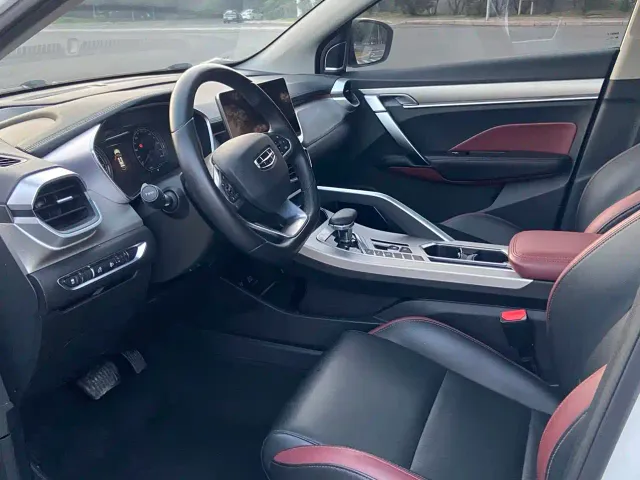 Geely Binyue — Фото автомобиля 7