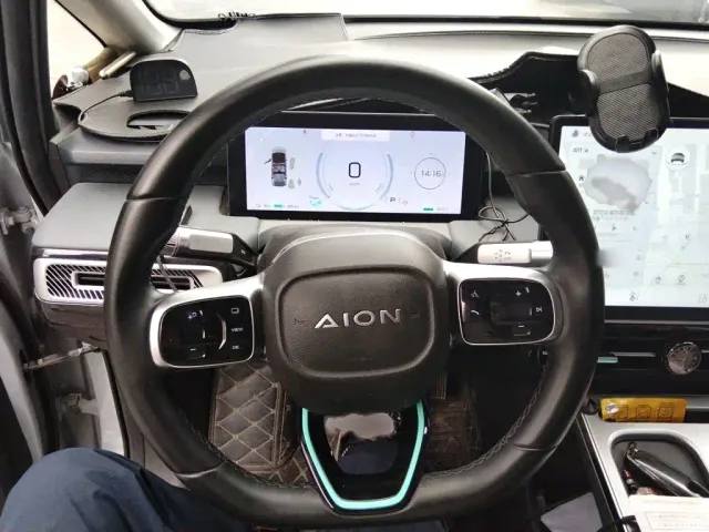 GAC Aion Y — Фото автомобиля 2