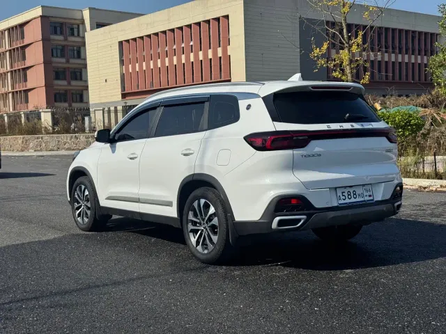 Chery Tiggo 8 — Фото автомобиля 9
